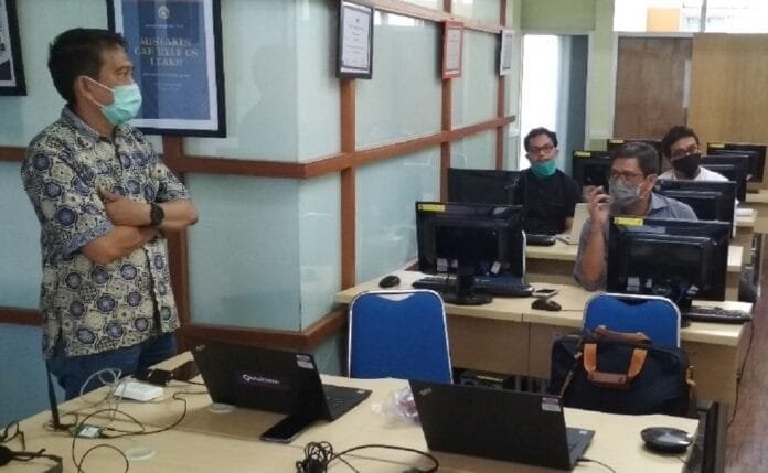 Suasana pelatihan teknologi seluler era 5G yang digelar FTUI dan Qualcomm | IST