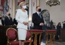 Usai Jalani Tes, Presiden Polandia Andrzej Duda Positif COVID-19