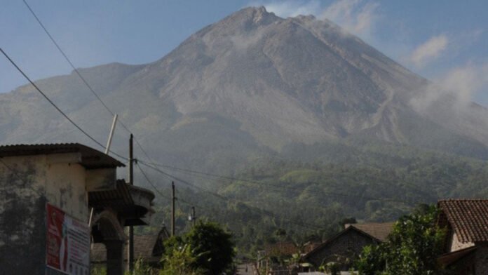 GUNUNG MERAPI SIAGA
