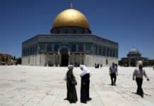 Israel Larang Masuk Pejabat Palestina ke Masjid Al-Aqsa tanpa Alasan