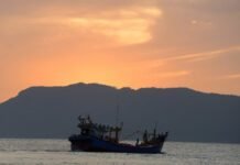 Sebuah Perahu Nelayan Kecelakaan di Selatan Nusakambangan