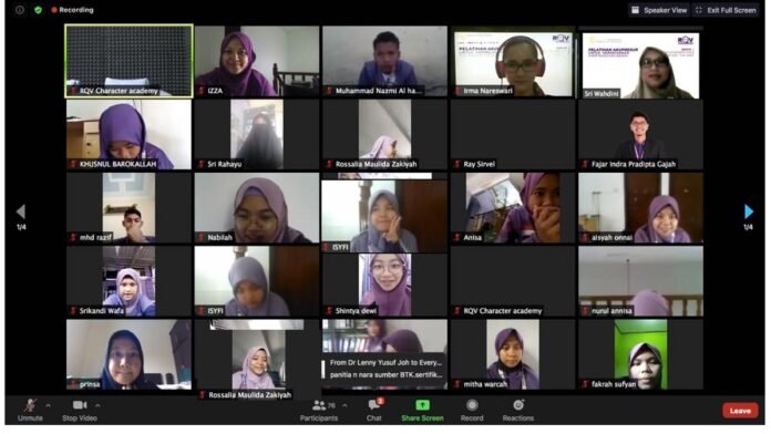 Tangkapan layar pelatihan akupresur mandiri oleh akademisi FKUI kepada para santri Rumah Quran Violet | HUMAS KIP UI