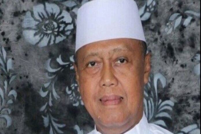 Pengasuh Pesantren Ashiddiqiyah KH Noer Muhammad Iskandar SQ