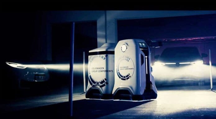 Robot Volkswagen Siap Isi Daya Mobil Listrik di Tempat Parkir