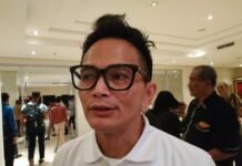 Yosi Mokalu – Natal Virtual