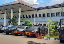 PN Jaksel Dijaga Ketat, Polisi tak Segan Tindak Kerumunan Massa