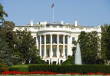 Gedung Putih Gandeng Facebook-Twitter Atasi Misinformasi COVID-19