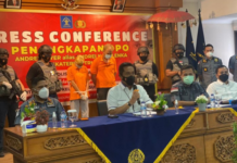 Polri Bersama Imigrasi Tangkap Buron Interpol Andrew Ayer