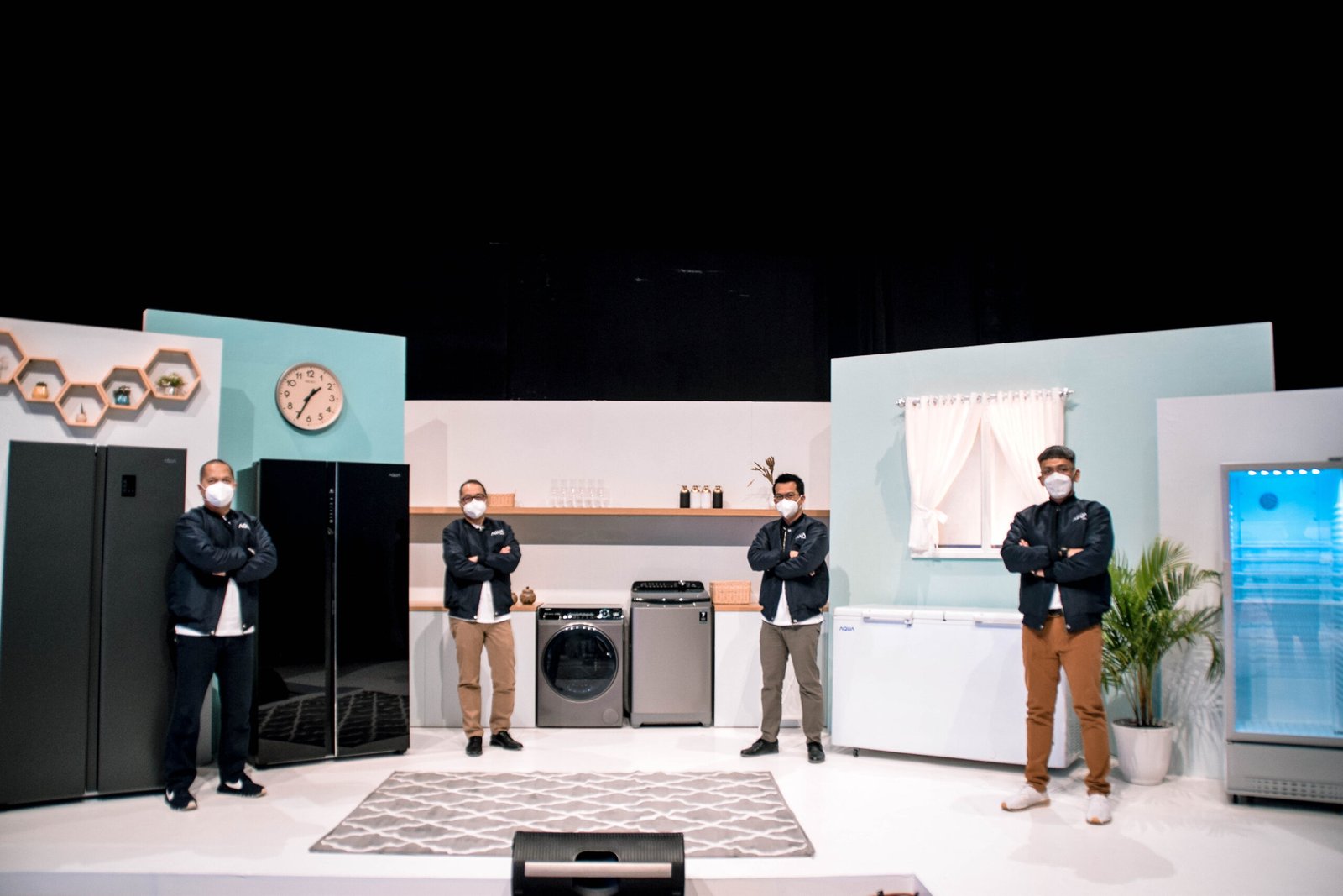 Aqua Japan Lirik Kebutuhan Hidup New Normal Masyarakat