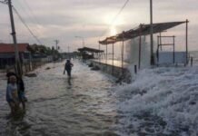Peneliti Sebut Kondisi Ekstrem Banjir Rob Dipicu Gelombang Tinggi di Laut