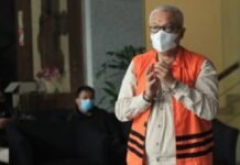 Bekas Bupati Buru Selatan Didakwa Terima Suap Rp 23,6 Miliar