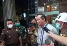 Usai Diperiksa 12 Jam, Eks Mendag M Lutfi hanya Bicara Ini