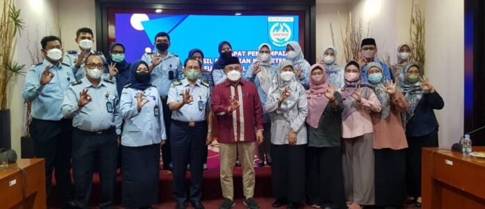 75D5E407-BA2D-4727-A24B-EBC9FB67BD3D-1040x450