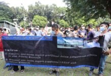 Diduga Korupsi, Menteri Jokowi Terus Didemo Massa di KPK