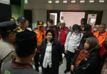 Mensos Kunjungi Lokasi Longsor di Kota Bogor, Warga Terdampak Diboyong Risma ke Tempat Aman