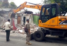 4 Bangunan Kios Tak Berizin di Puncak Bogor Diratakan Satpol PP 4 Bangunan Kios