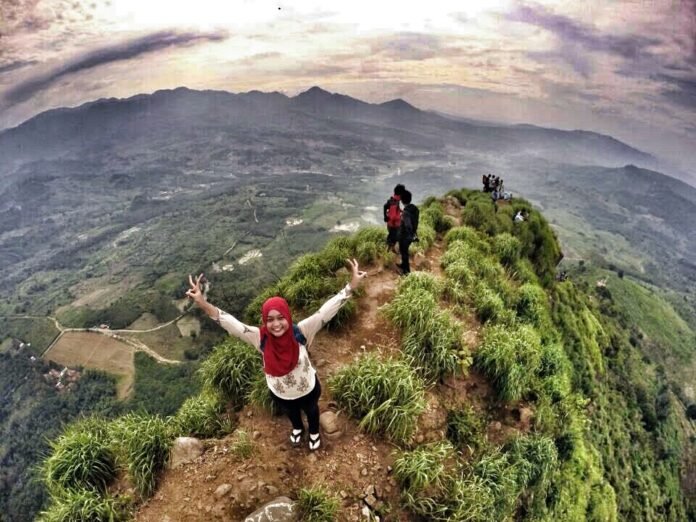 gunung-batu-jonggol Gunung Batu Jonggol