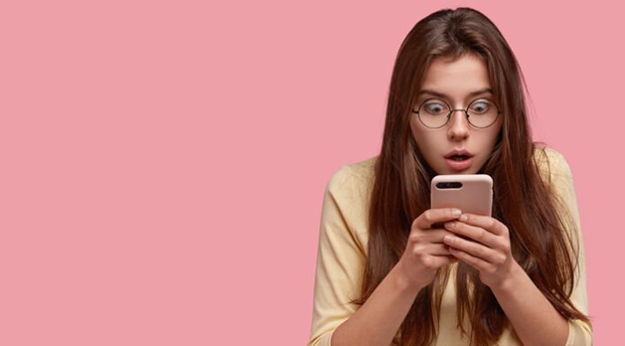 Waspada FOMO! Gangguan Jiwa Akibat Media Sosial Waspada FOMO! Gangguan Jiwa Akibat Media Sosial