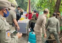 Belasan PKL di Jalan Irigasi Ditertibkan