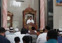 Jadi Khatib Jumat, Idris Ingatkan Pentingnya Kehidupan Bermasyarakat