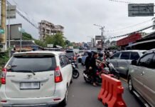Jalur Alternatif Saat One Way Bikin Macet