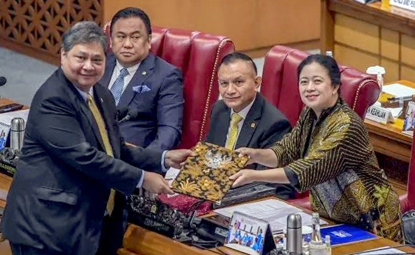 DPR Sahkan Perppu No. 2 Tahun 2022 Tentang Ciptaker Menjadi UU - HARNAS.ID