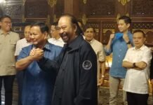 Prabowo Sambut Hangat Surya Paloh di Hambalang