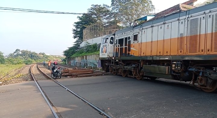 Sempat Terhenti, Perjalanan KA Pangrango Kembali Beroperasi