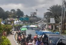 Urai Kemacetan di Jalur Puncak, Polres Bogor Kembali Berlakukan One Way