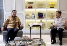 Prabowo Subianto Sambangi Mantan Wapres Jusuf Kalla