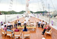 Pemimpin ASEAN Berlayar dengan Kapal Pinisi