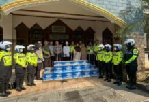 Momen Hari Lalu Lintas ke 68, Satlantas Polrestro Depok Lakukan Bansos Religi di Sejumlah Tempat Ibadah