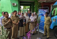 Dè MoLek, Upaya Jemput Bola Rekam E KTP Bagi Warga Depok Sekda Kota Depok Supian Suri Saat Merilis De'MoLek di SMK Citra Negara Depok, Senin (06/11/2023). (Foto: Diskominfo Depok)