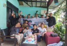 Bawa KTP Sakti Ganjar-Mahfud, Andri Saleh Amarald Sambangi Warga Pasir Kuda