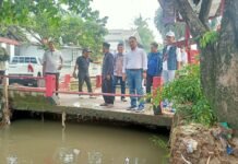 Prihatin Dengan Banjir yang Kerap Dialami Warga Mampang, Supian Suri Datangi Lokasi dan Temukan Sejumlah Solusi