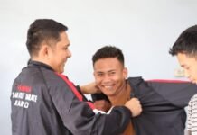 Pelepasan Tim Atlet Karate Karo pada Pekan Olahraga Sumut, Abetnego Tarigan Sematkan Jaket dan Beri Dukungan Moril