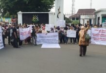 Kejari Kota Bogor Didemo Ratusan Anggota KSP SB: Batalkan Eksekusi Aset