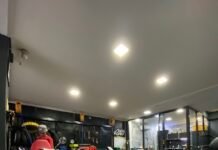 3 Bengkel Vespa Terbaik di Depok, Layanan Andal dari Klasik hingga Modern BK Scooter Indonesia, bengkel motor Vespa di Depok yang paling lengkap dan rapi. Dapatkan layanan perawatan dan perbaikan Vespa terbaik di sini dengan fasilitas modern dan tim mekanik berpengalaman!. Foto: Harnas.id