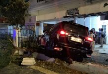 Kecelakaan Tunggal di Kota Bogor, Innova Hitam Tabrak Separator dan Pagar Denpom