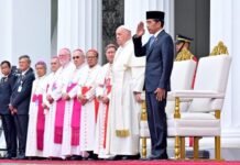 Jokowi Sambut Kunjungan Kenegaraan Sri Paus Fransiskus di Istana Merdeka