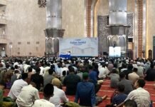 Sesi Tanya Jawab: Kedudukan Anak Saat Orang Tuanya Berkonflik, Aa Gym Beri Pencerahan di Masjid Istiqlal BK Corp Giat Menuntut Ilmu, Kajian 'Ahli Tawakal' Bersama Aa Gym di Masjid Istiqlal