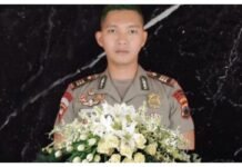 Kapolri Berikan Kenaikan Pangkat Luar Biasa Anumerta kepada Almarhum AKP Ulil Ryanto Anshari