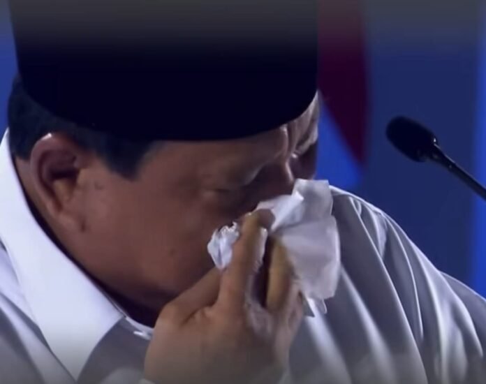 Tangkapan Layar Pidato Presiden RI Prabowo Subianto Menangis Usai Menaikan Honor Guru. Foto: Istimewa/Harnas.id