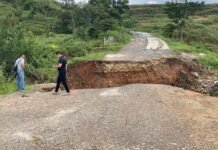 Jalan Alternatif Puncak 2 di Babakan Madang Terputus Akibat Hujan Deras