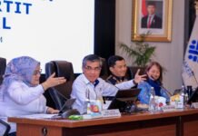 Menaker Yassierli Pimpin Sidang Pleno LKS Tripartit Nasional, Bahas Putusan MK dan Upah Minimum 2025