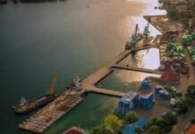 H-4 Natal: Lonjakan Penumpang di Pelabuhan Manokwari Meningkat Tajam