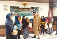 Dukung Kesehatan Anak, Telkom Indonesia Salurkan PMT di Desa Tlajung Udik
