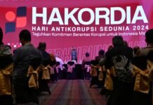 Kementerian Perhubungan Komitmen Jaga Budaya Antikorupsi, Peringati Hari Antikorupsi Sedunia 2024 Wakil Menteri Perhubungan Suntana bersama para pimpinan Kemenhub dan tamu undangan pada peringatan Hari Antikorupsi Sedunia (Hakordia) 2024 di Kantor Kemenhub, Jakarta, Kamis (5/12). Foto: Harnas.id/ Istimewa