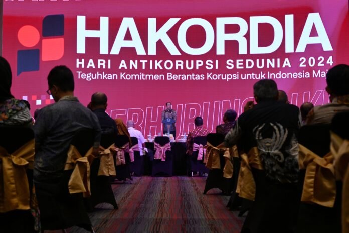 Wakil Menteri Perhubungan Suntana bersama para pimpinan Kemenhub dan tamu undangan pada peringatan Hari Antikorupsi Sedunia (Hakordia) 2024 di Kantor Kemenhub, Jakarta, Kamis (5/12). Foto: Harnas.id/ Istimewa