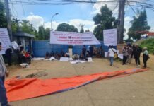 Selama 18 Bulan Pekerja PT Armindo Galvanizing Industry Tak di Gaji, Karyawan Gelar Aksi Demo